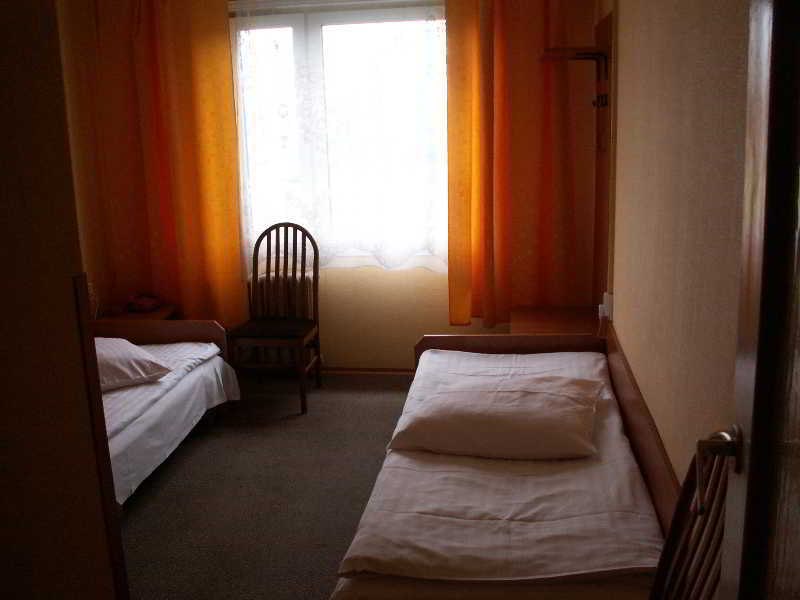 Hotel Pod Debem Tarnau Exterior foto