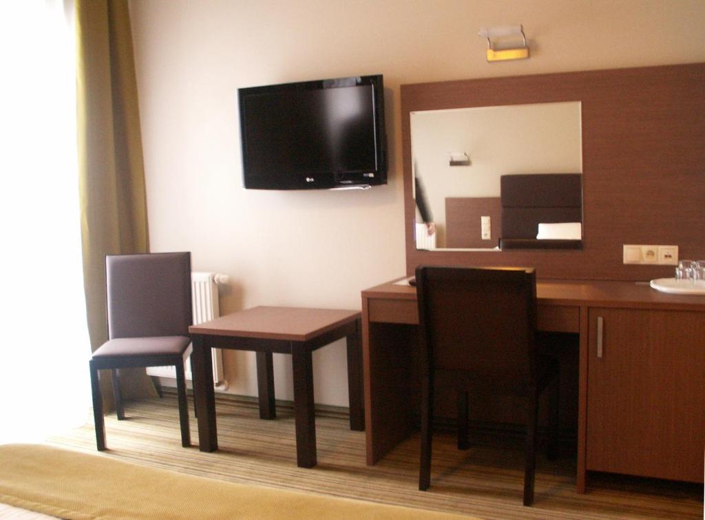 Hotel Pod Debem Tarnau Zimmer foto