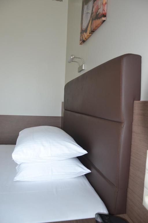Hotel Pod Debem Tarnau Zimmer foto